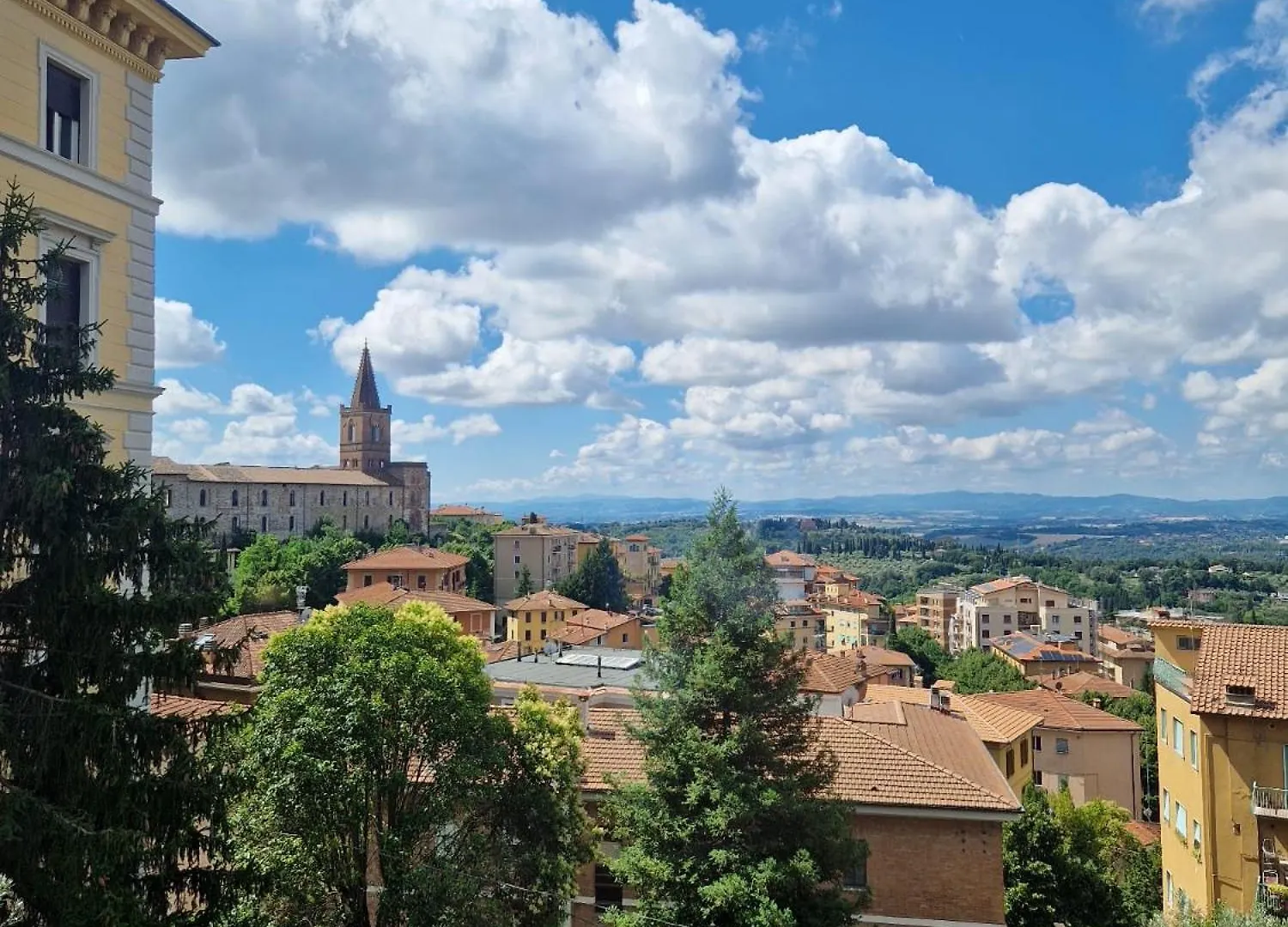 Homestay Secret Villa'S City Garden Perugia Italy